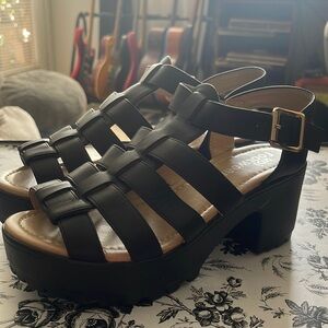 *Like New* Nasty Gal - Koi Footwear Chunky Platform Sandals.